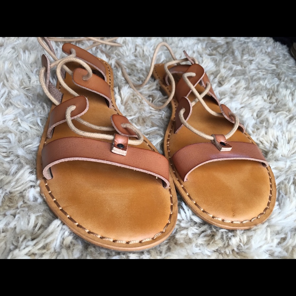 Lace Up Sandals - Picture 6 of 8